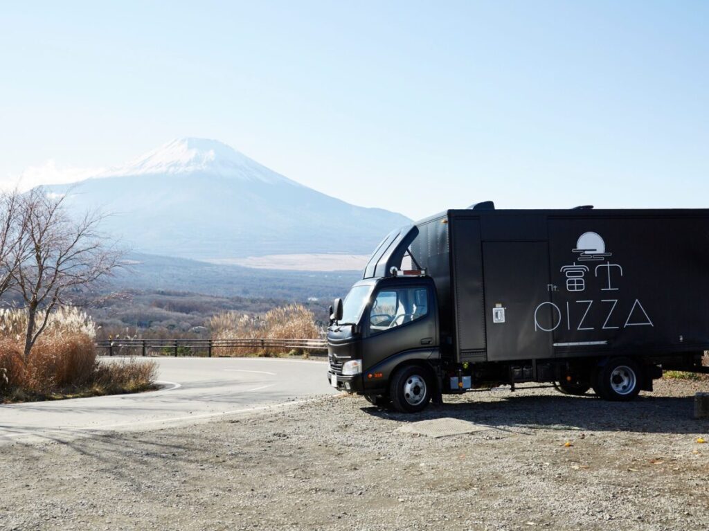 Mt.富士PIZZAのキッチンカー