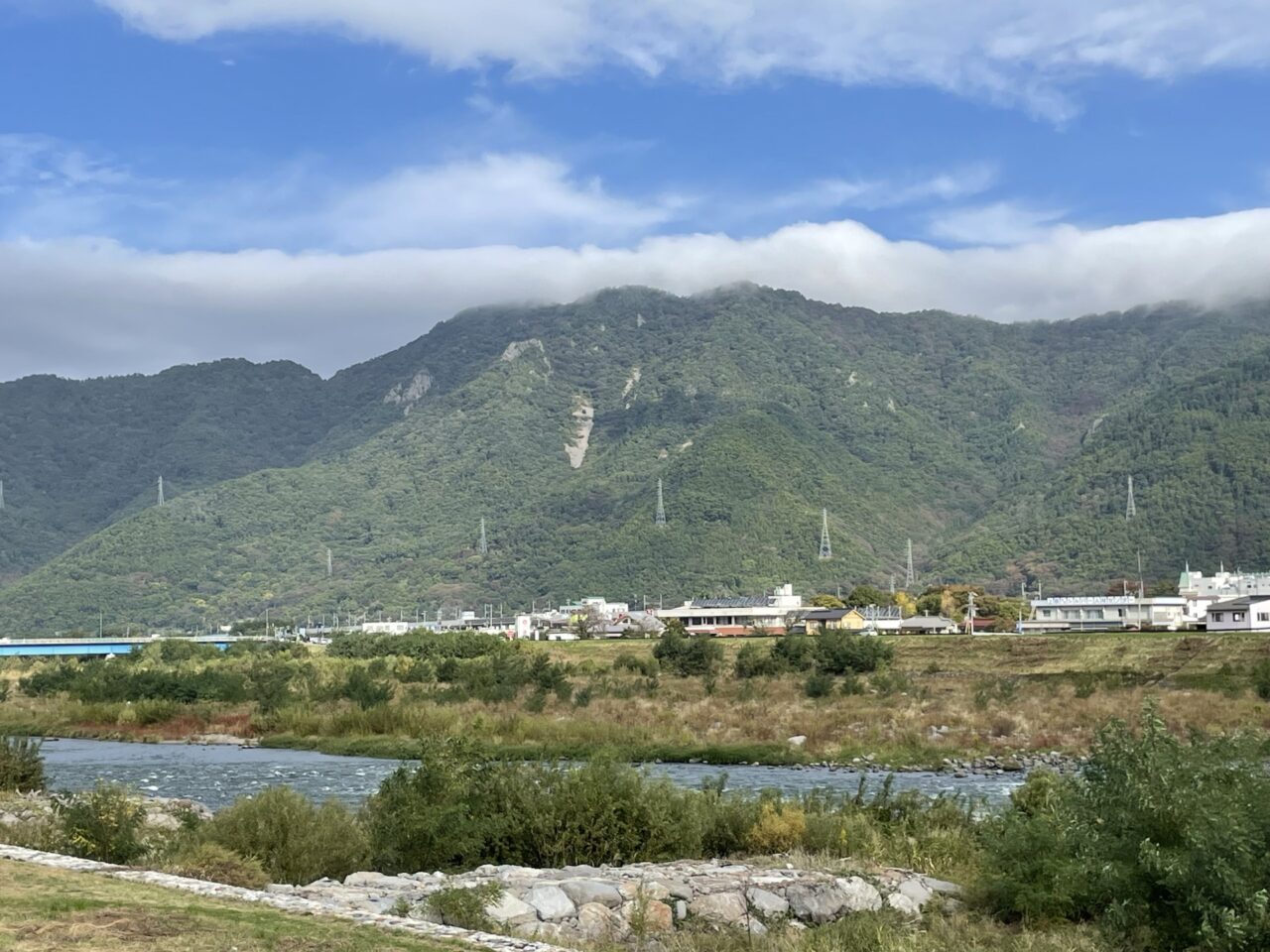 太郎山の逆さ霧