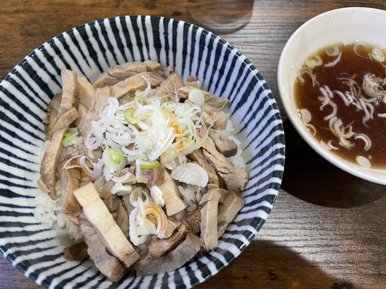 花菜のチャーシュー丼