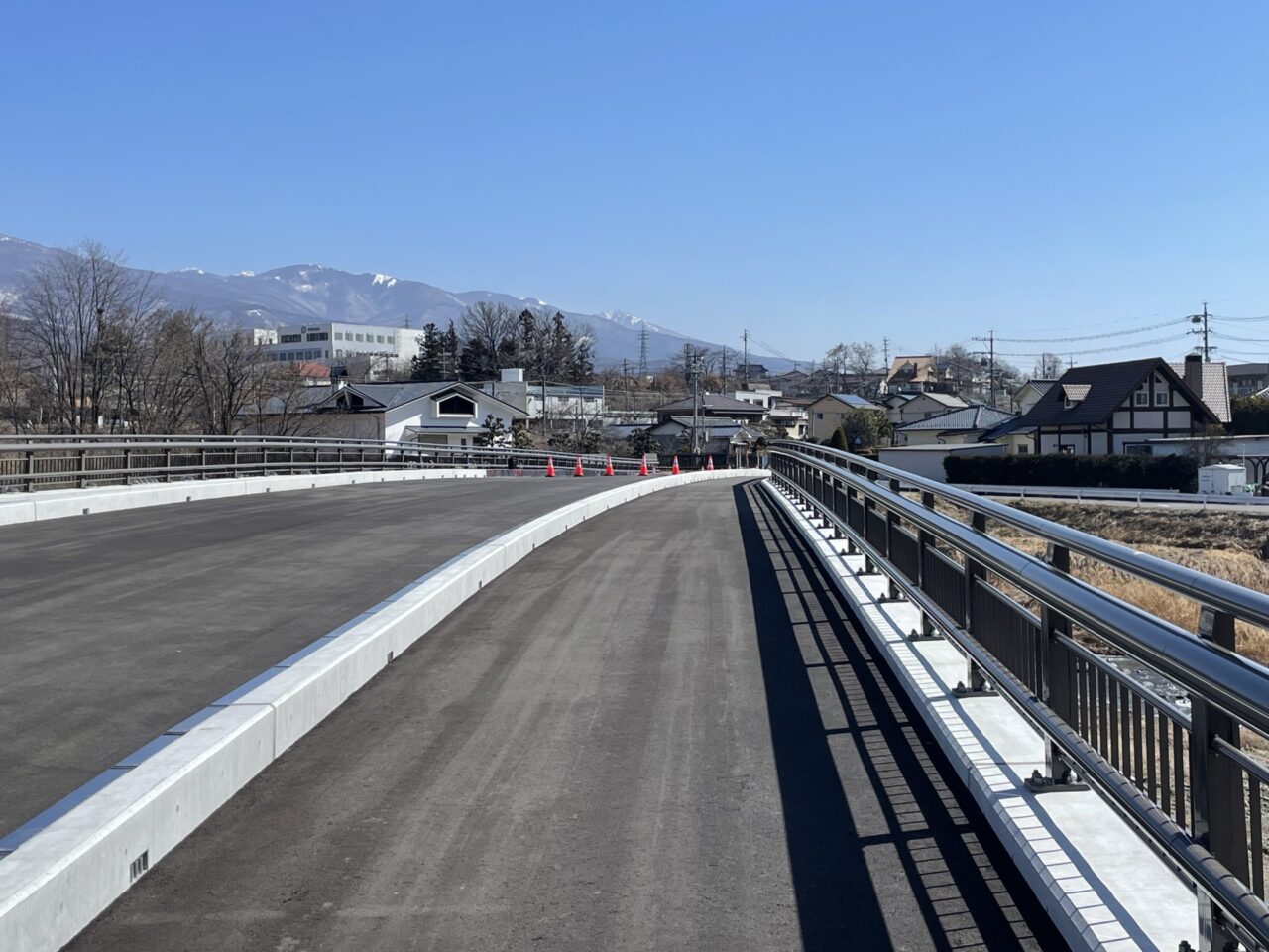 新しい神川橋