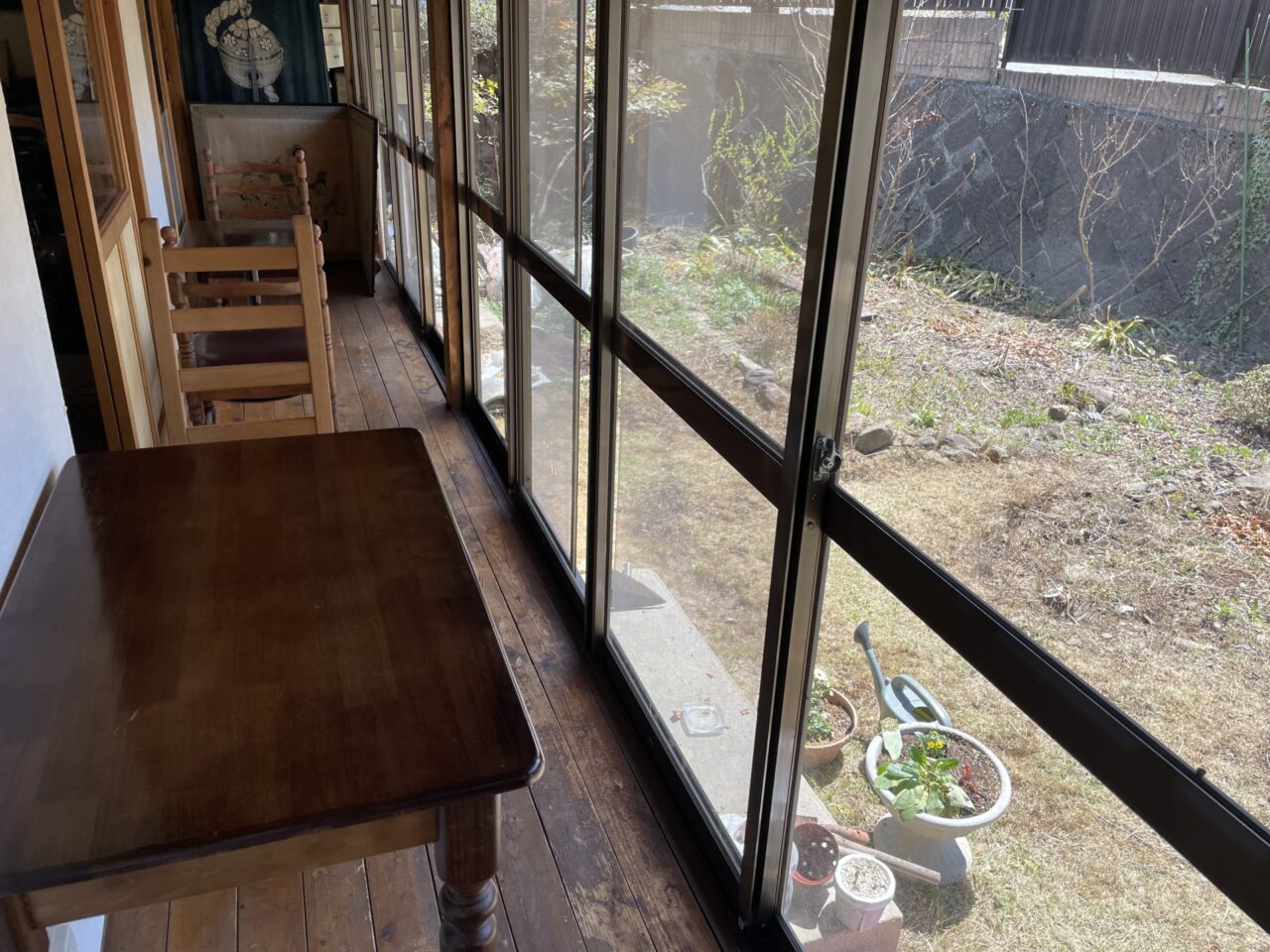 カフェと庭