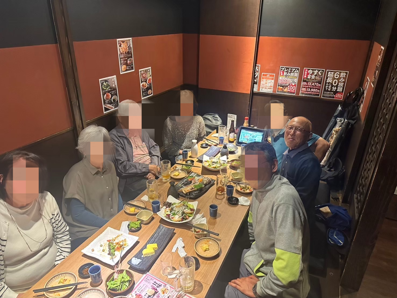牧場を訪れた恩師や同級生と