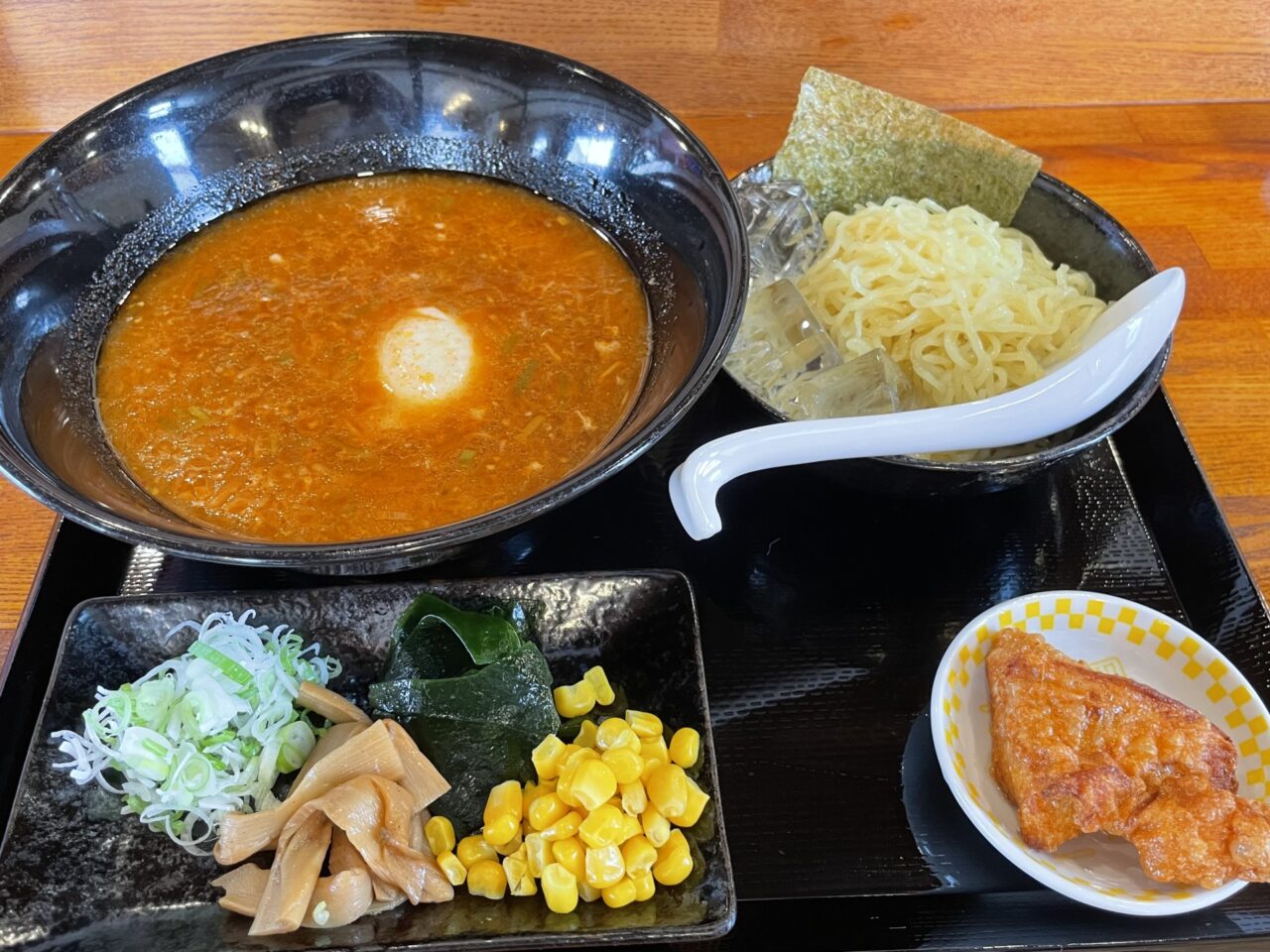 冷たい雷みそ玉ラーメン