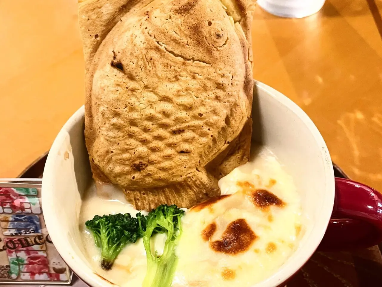 雪屋Concoのマグカップチーズ焼きInたい焼き