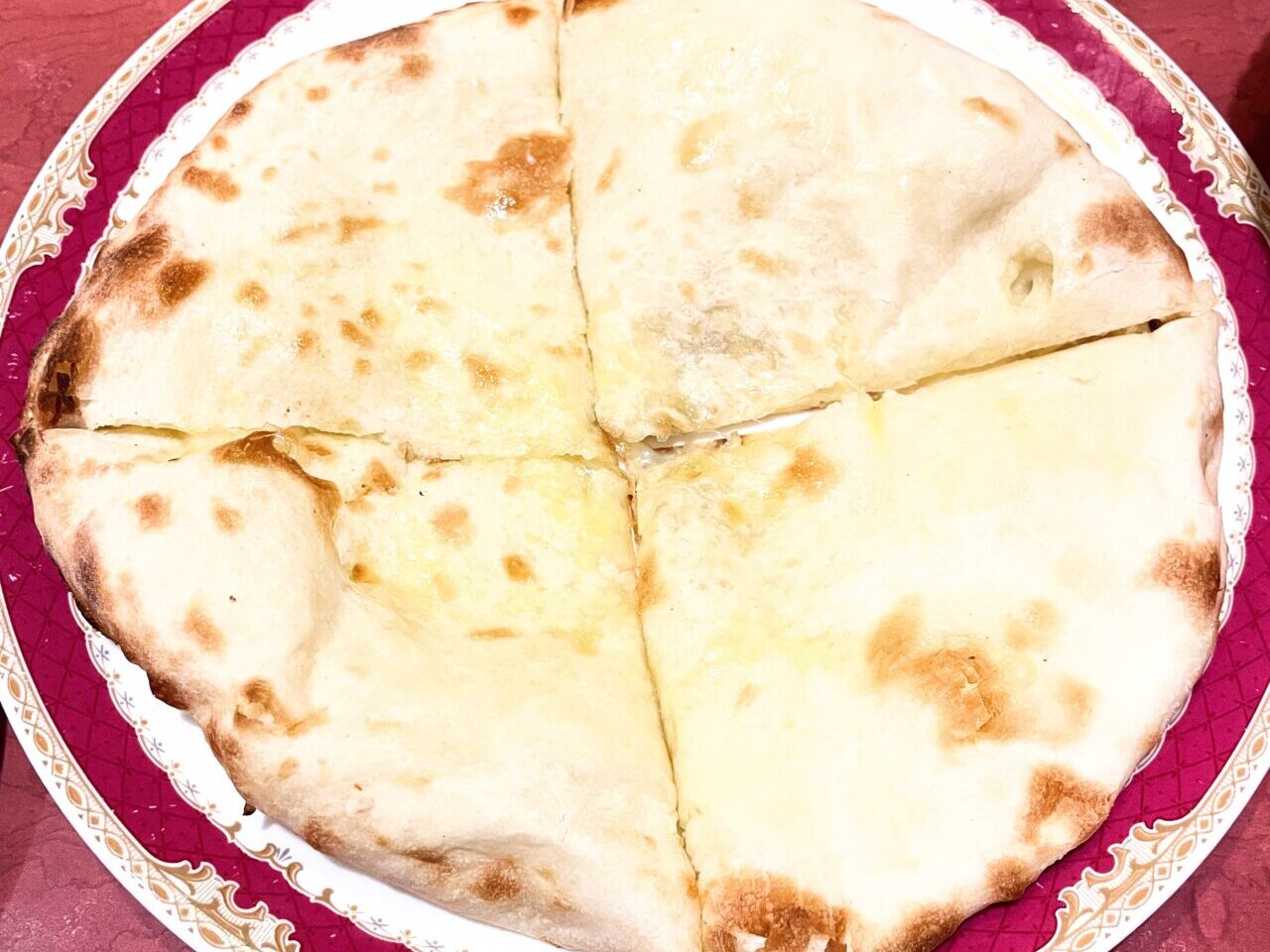 エベレストのチーズナン